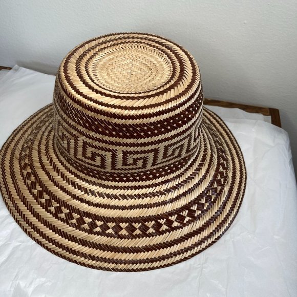 Detailed Straw Hat - Picture 3 of 5